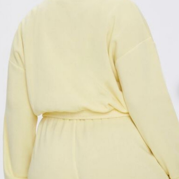 FOREVER 21 Shorts Set - Picture 4 of 11